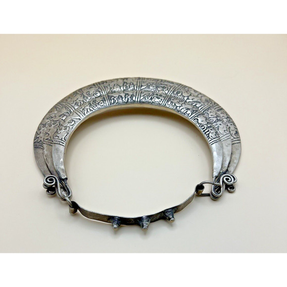 Vintage Miao Chinese Minority Hill Tribe Silver Tone 3 Tier Zodiac Torque - Picture 4 of 6